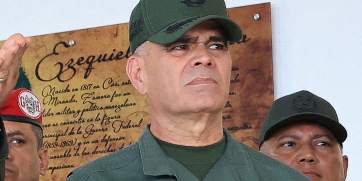 equipe-de-seguranca-de-maduro-foi-morta-a-sangue-frio,-diz-ministro